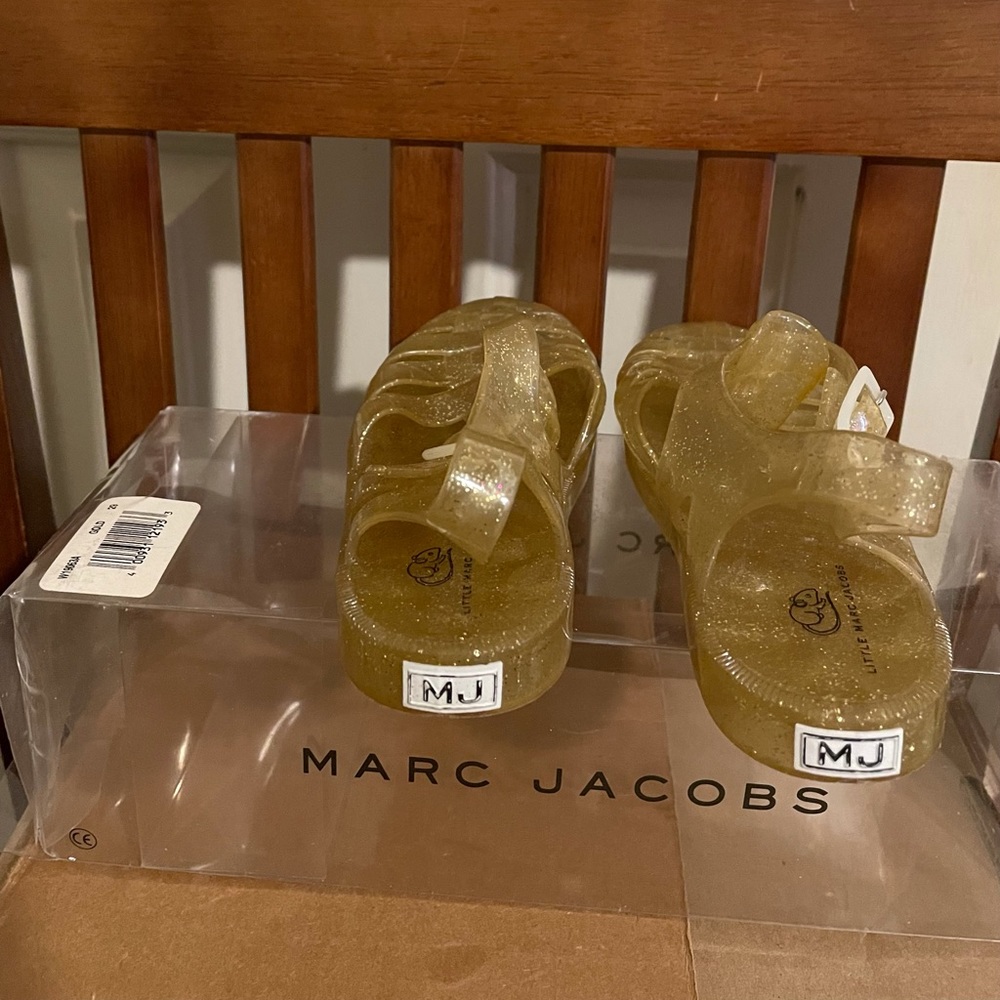 Marc Jacobs girls size 12us Jelly sandal.